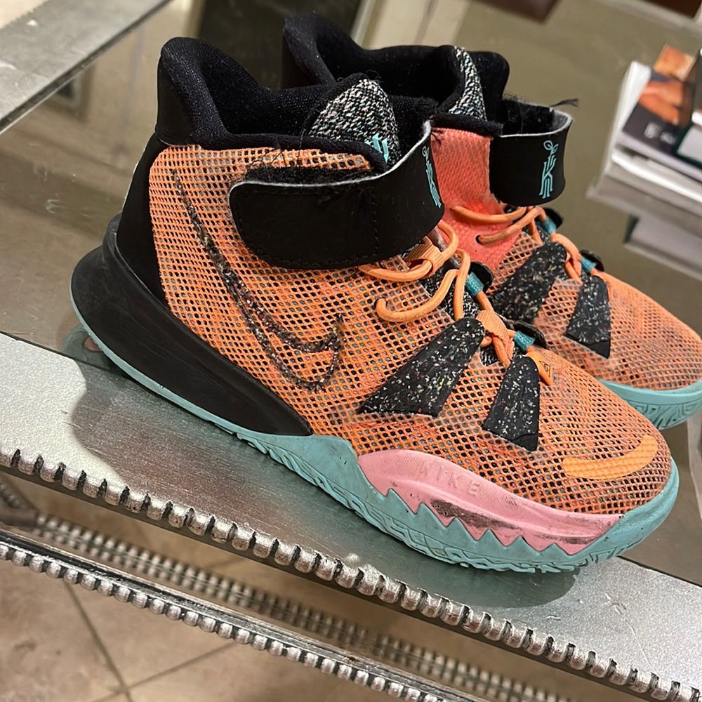 Ps Nike Kylie 7 Play for the future size 12